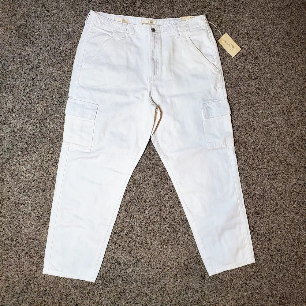 NWT Universal Thread White Women's Size 12 100% Cotton Boyfriend Jeans
